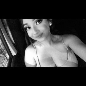 Meet your Posher, Elisa